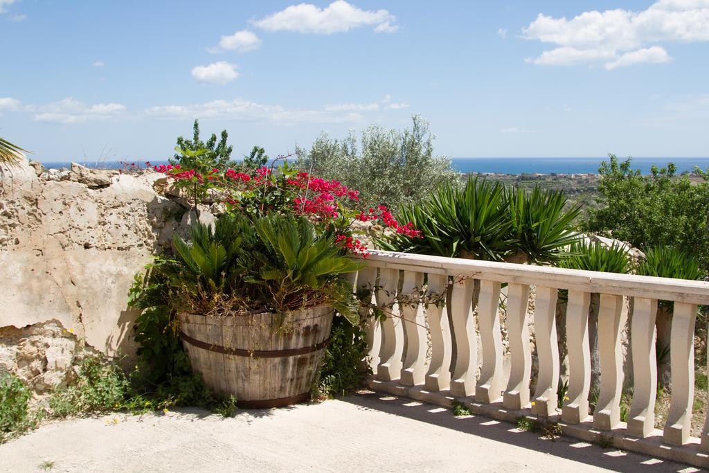 Agriturismoeloropizzuta Lido di Noto Ngoại thất bức ảnh